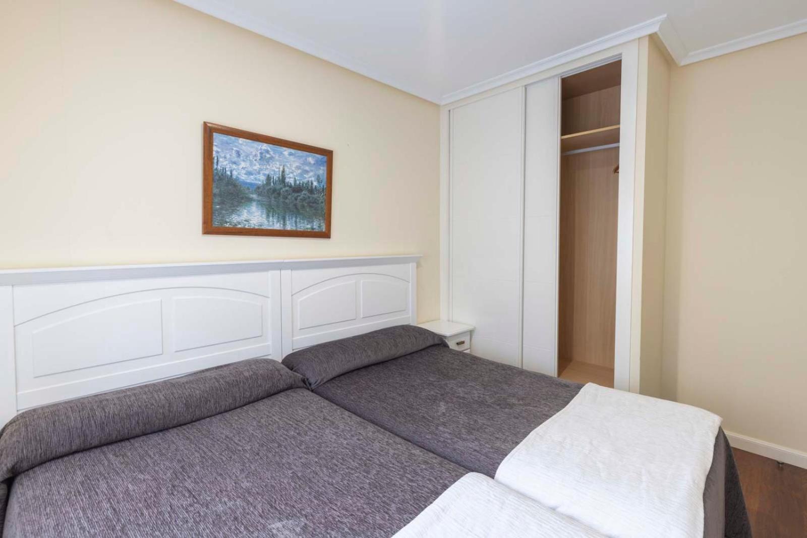 Apartamentos Verdemar Llanes Exteriör bild
