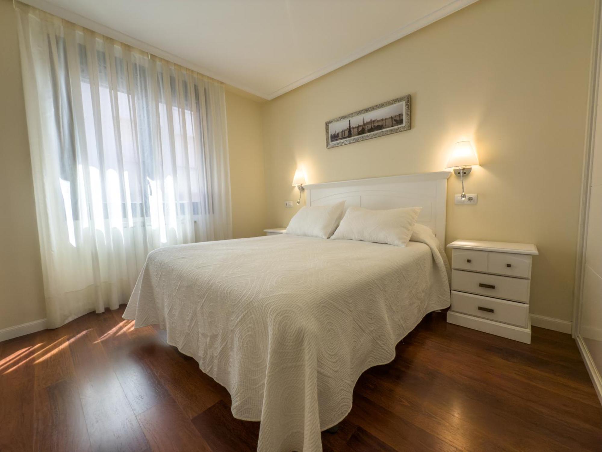 Apartamentos Verdemar Llanes Exteriör bild