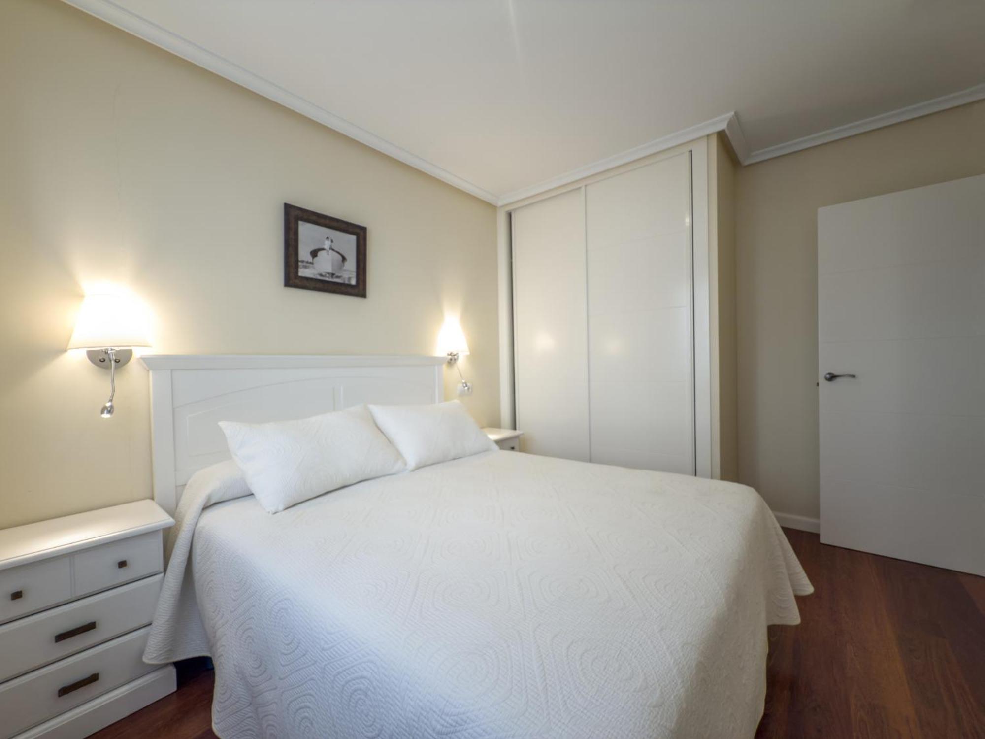 Apartamentos Verdemar Llanes Exteriör bild