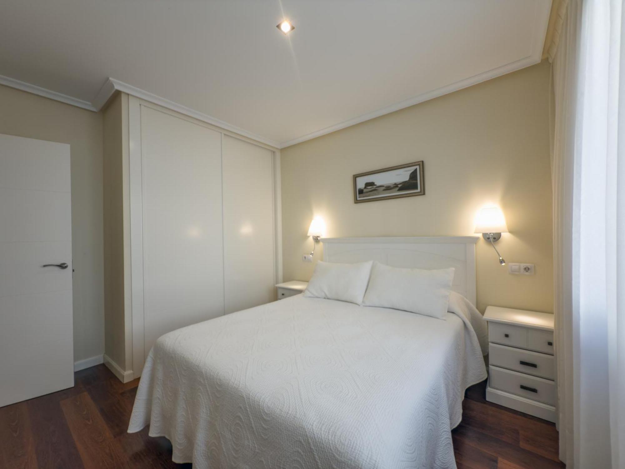 Apartamentos Verdemar Llanes Exteriör bild